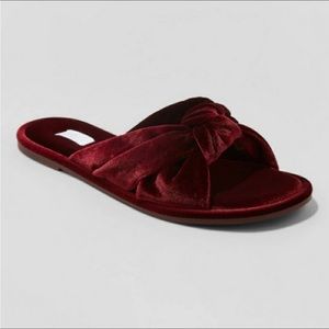 Velvet Knotted Slippers